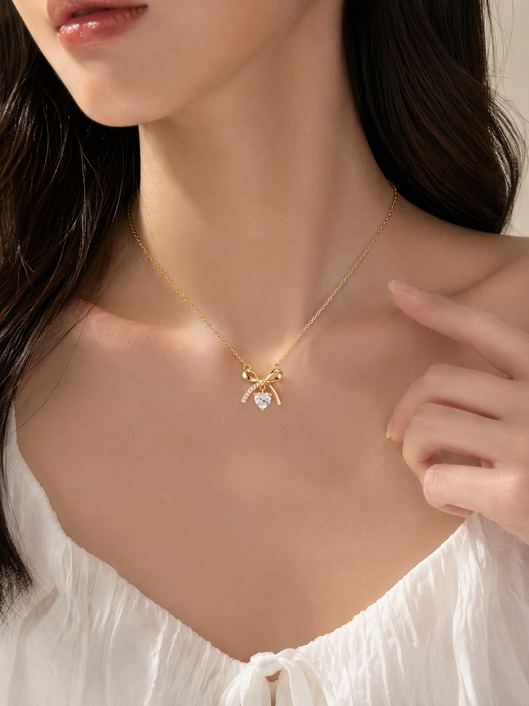 The Amoura Necklace